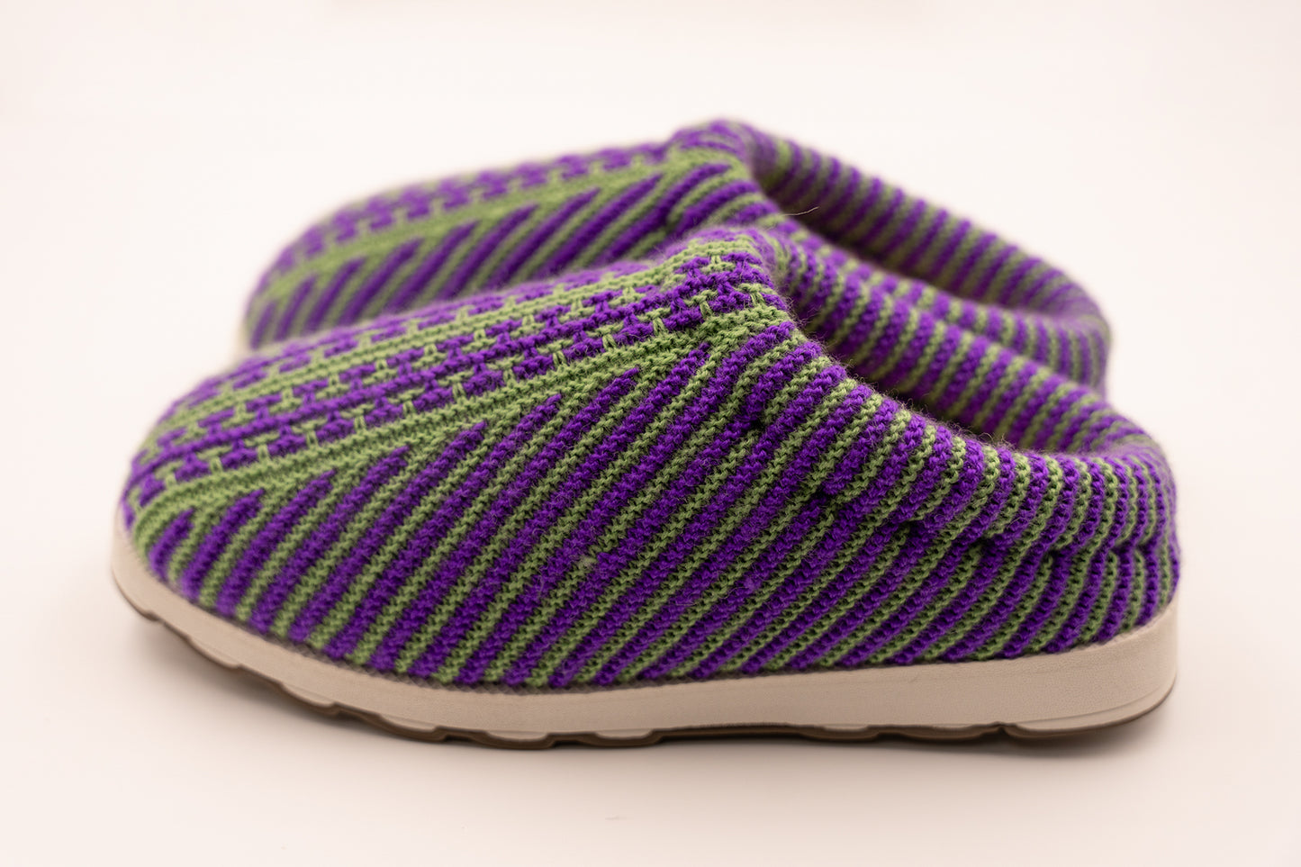 S03 (purple green)