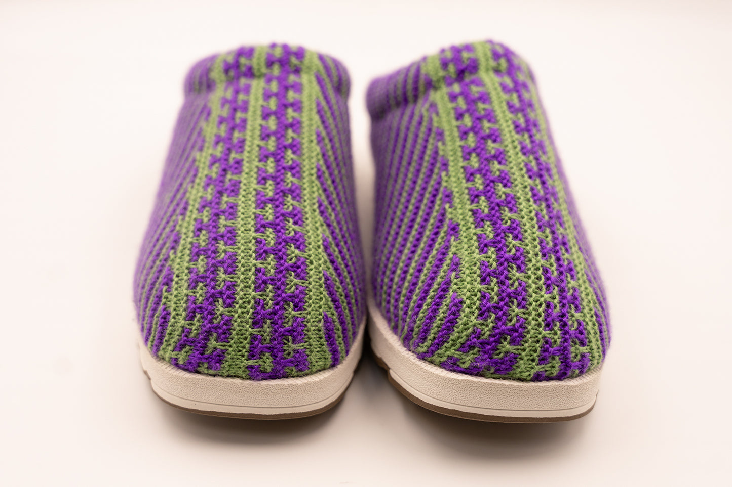 S03 (purple green)